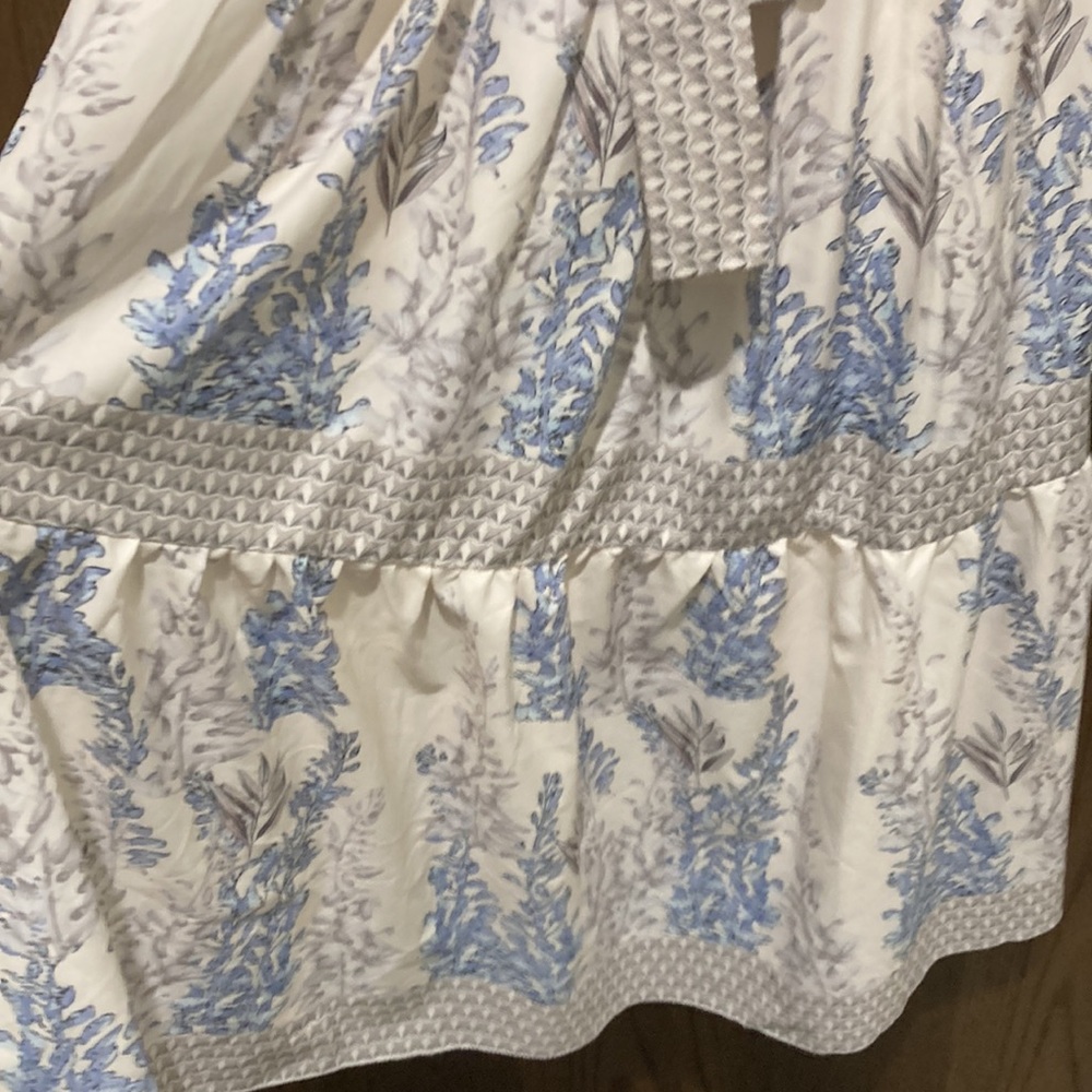 Beautiful off shoulder, tiered ruffle maxi dress - Picture 5 of 9